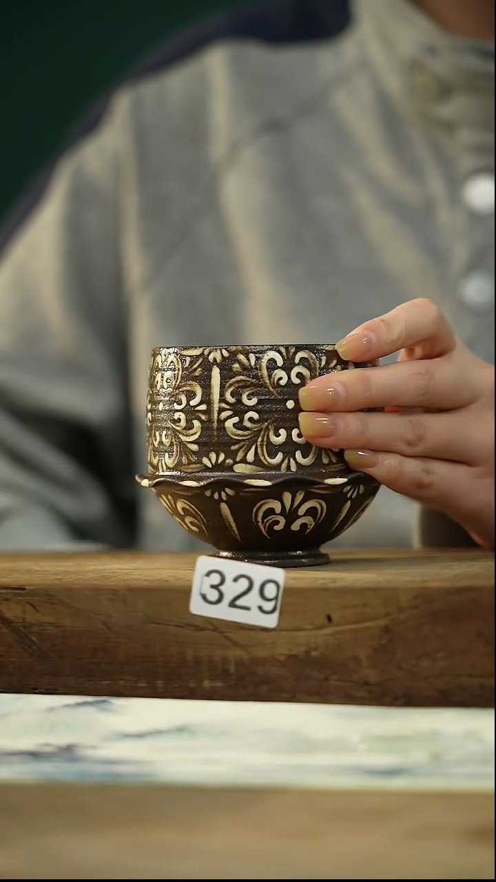 【闪购商品】瓷片新品！设计师款手绘/咖啡杯 听歌