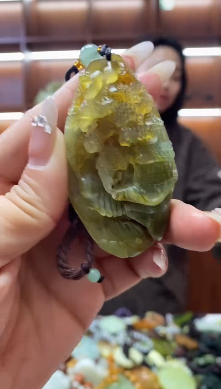 未镶嵌岫玉吊坠    