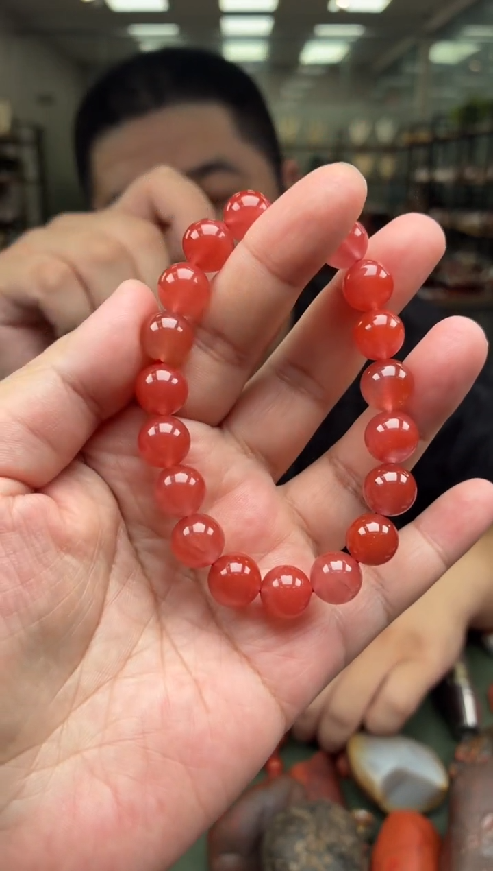 手串未镶嵌南红玛瑙单圈手串一条约10mm多样性发货