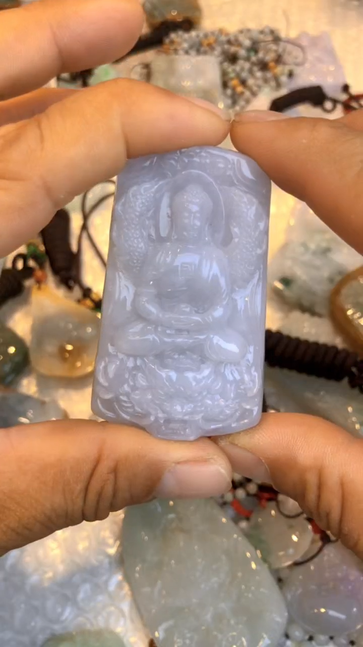 【闪购商品】翡翠吊坠(不含链)未镶嵌大日如来