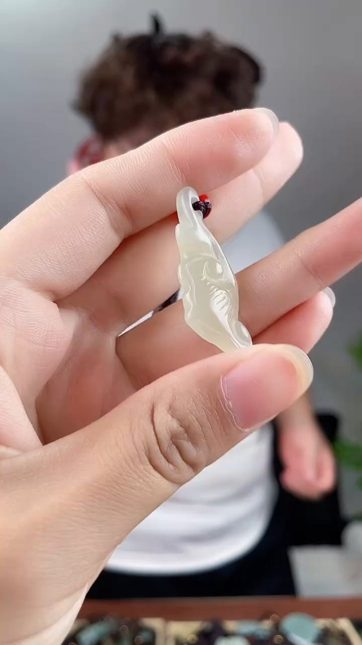 和田玉未镶嵌颈饰拍一发一，多样性发货