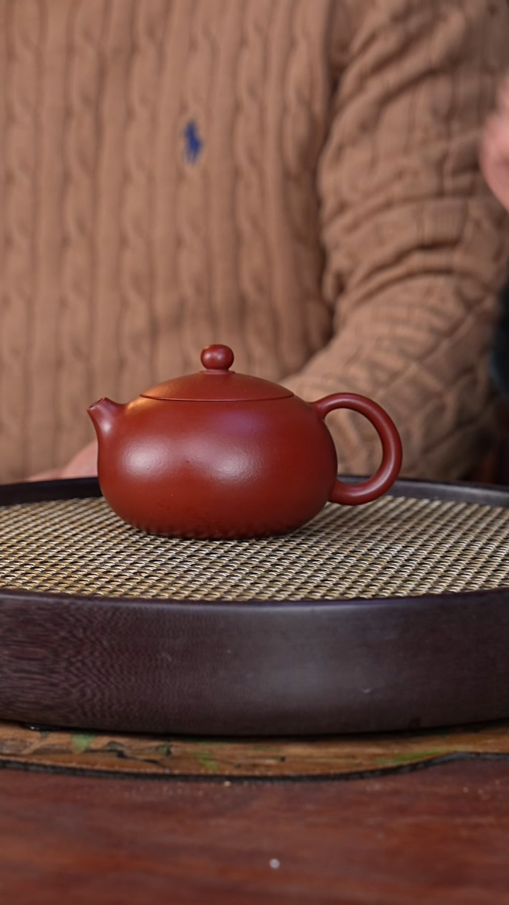 【闪购商品】紫砂茶壶洪滔18-08 龙山朱砂西施230c