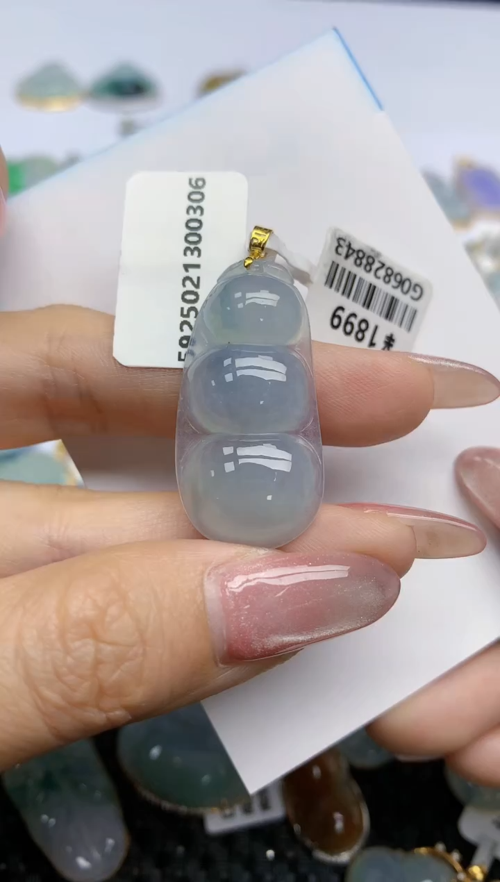 【闪购商品】翡翠挂件18K金镶嵌天然翡翠A货