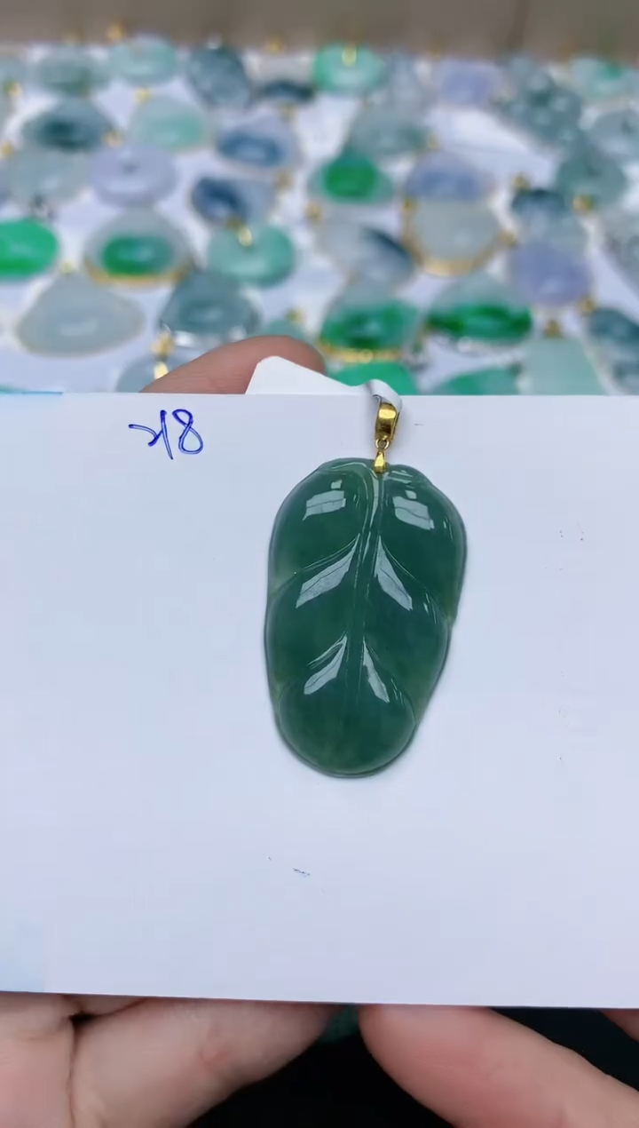 【闪购商品】翡翠颈饰18K金镶嵌天然翡翠A货    