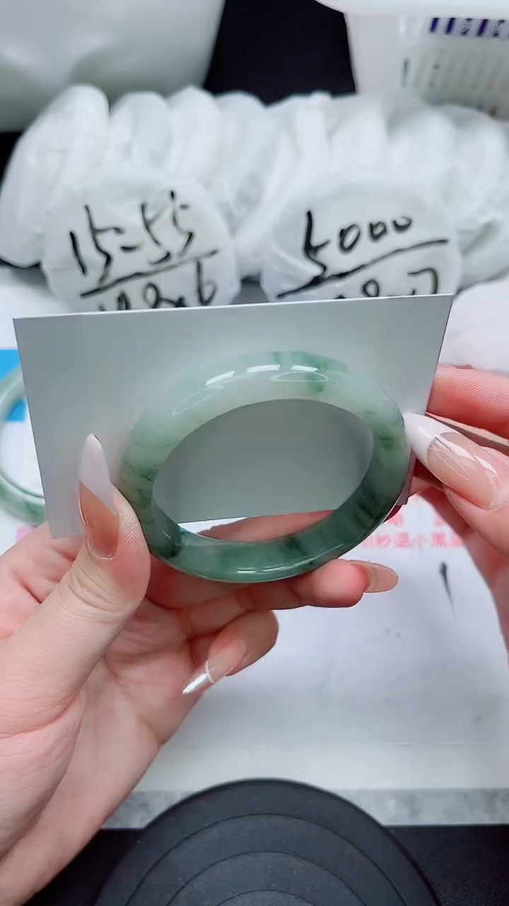 【闪购商品】石英质玉手镯未镶嵌219