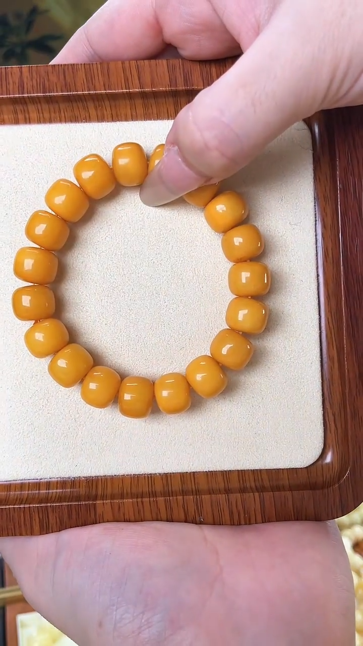 【闪购商品】蜜蜡裸石未镶嵌手串