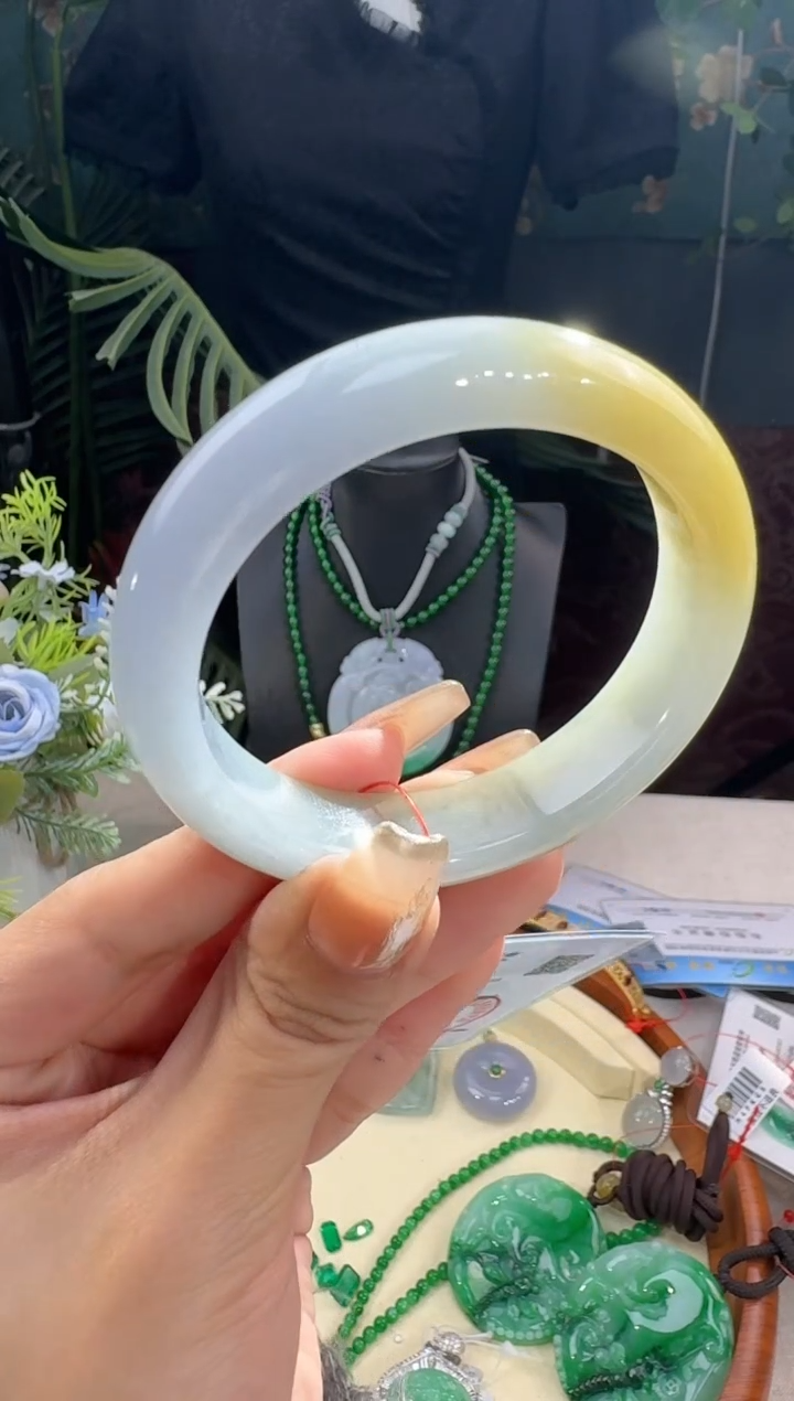 【闪购商品】翡翠手镯未镶嵌手镯