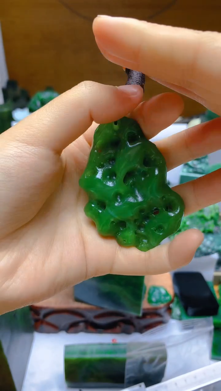 【闪购商品】和田玉（碧玉）未镶嵌颈饰1