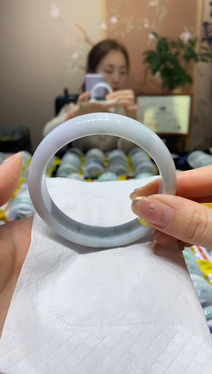 【闪购商品】翡翠手镯未镶嵌59.5圈口