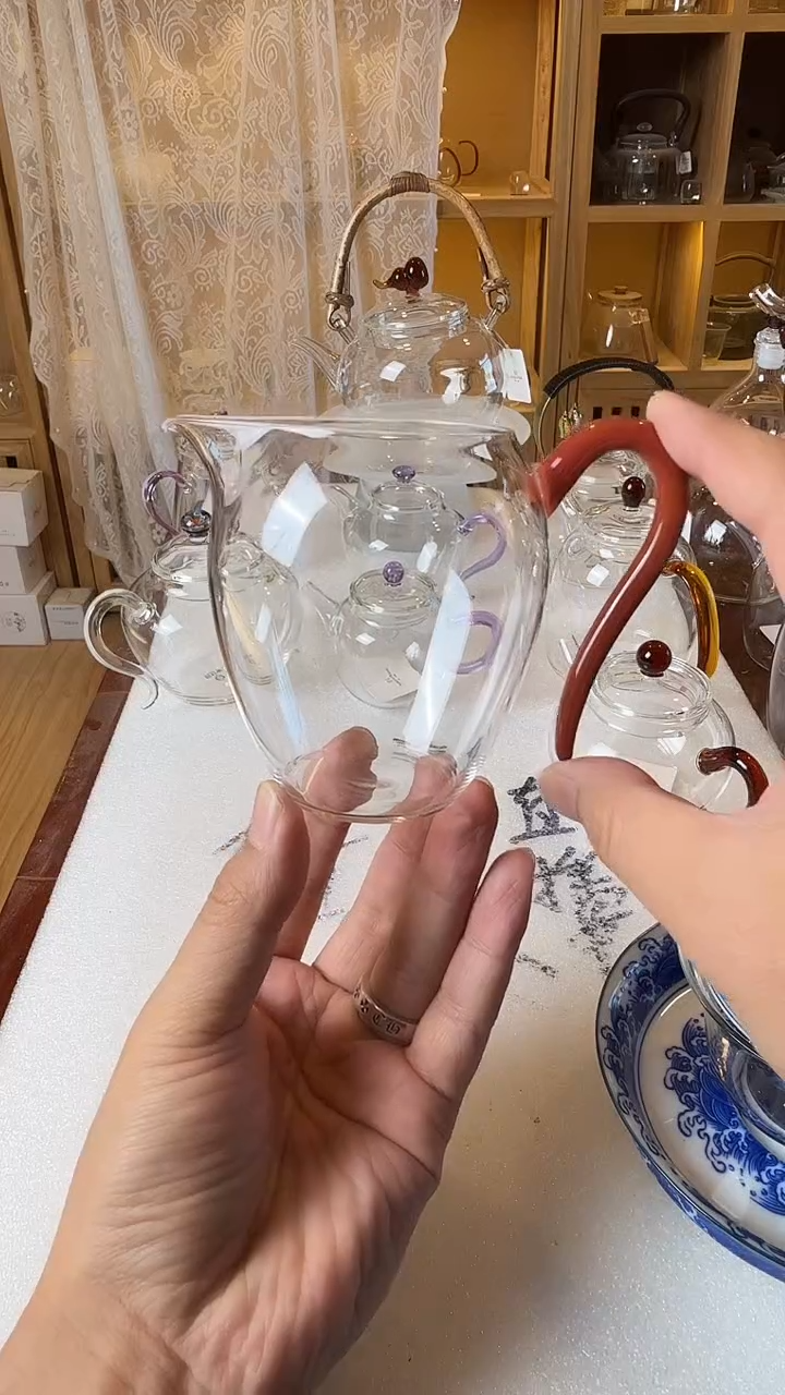 草堂汝红色。。。。。。