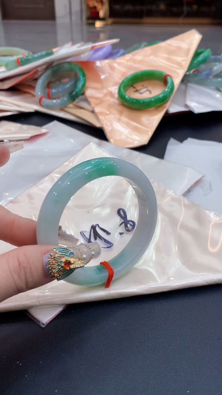 【闪购商品】翡翠手镯未镶嵌0934633915