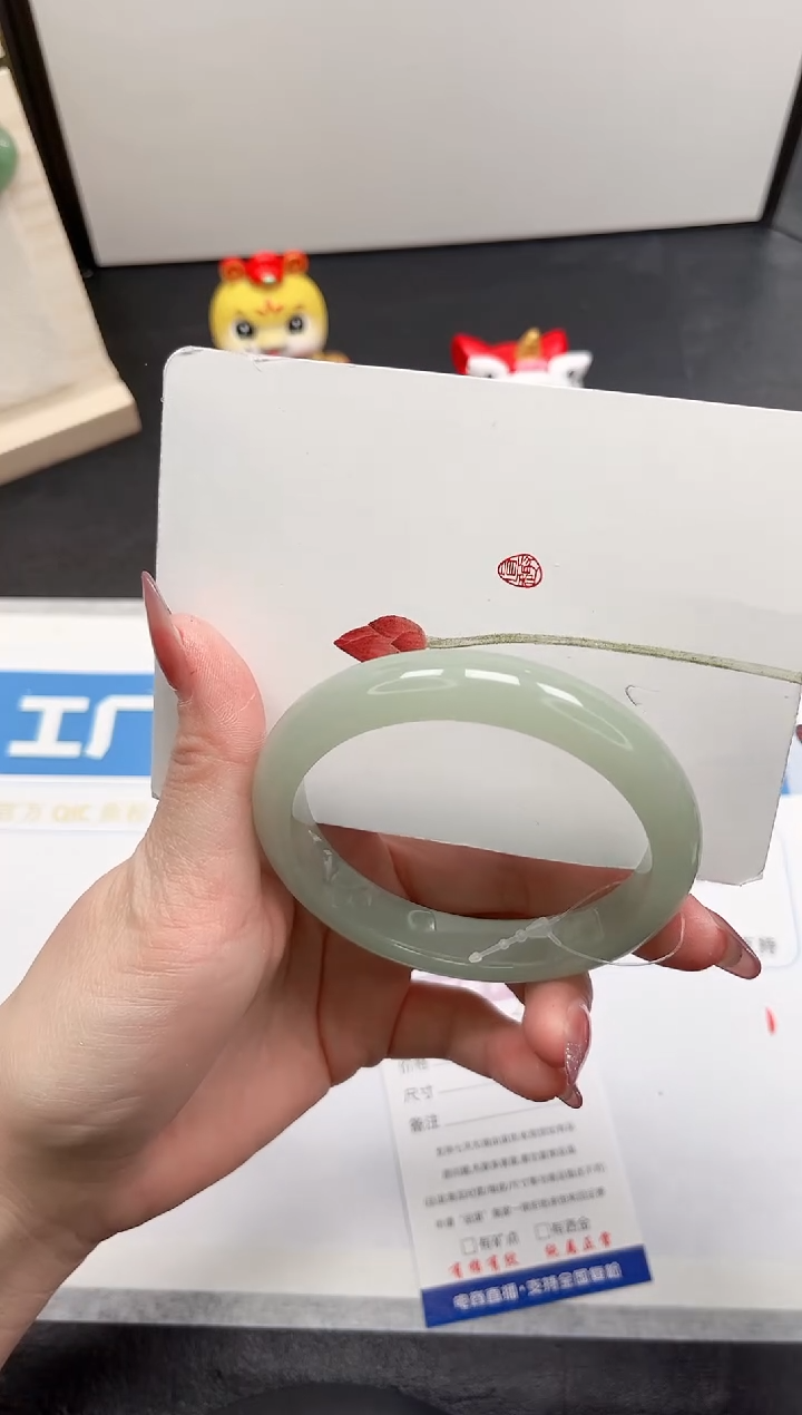 【闪购商品】石英质玉手镯未镶嵌342-62