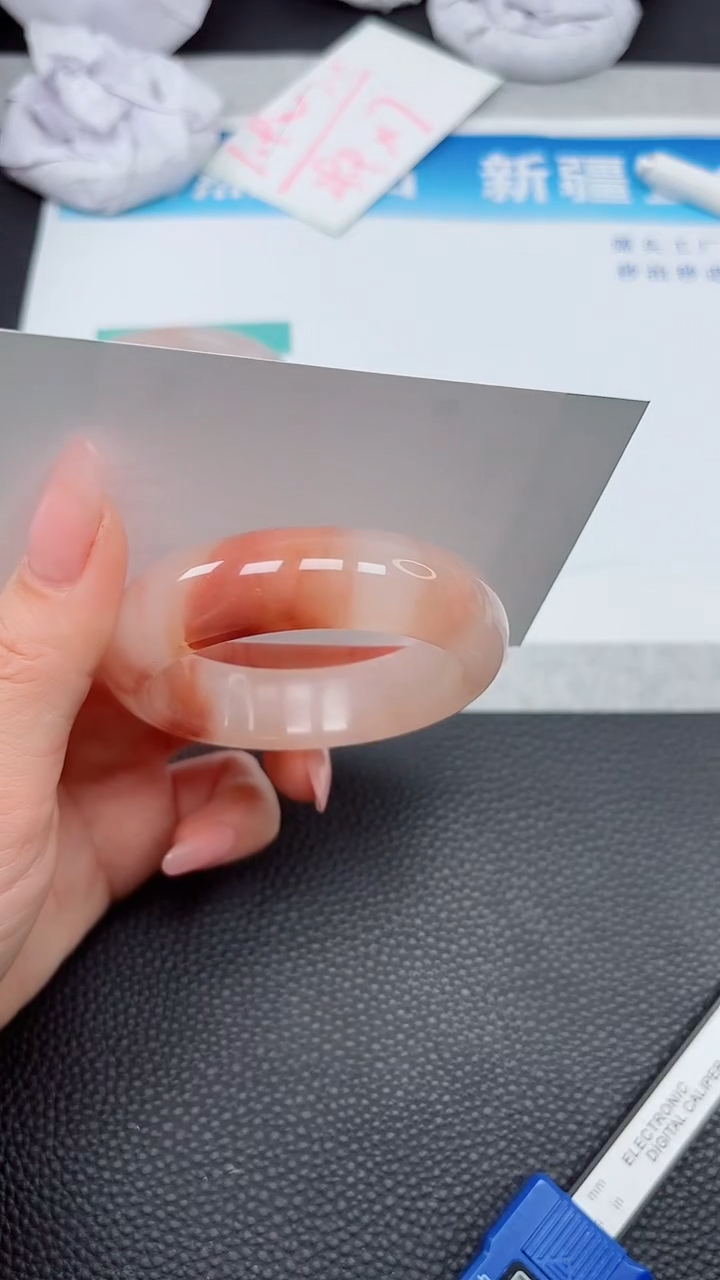 【闪购商品】石英质玉手镯未镶嵌A497