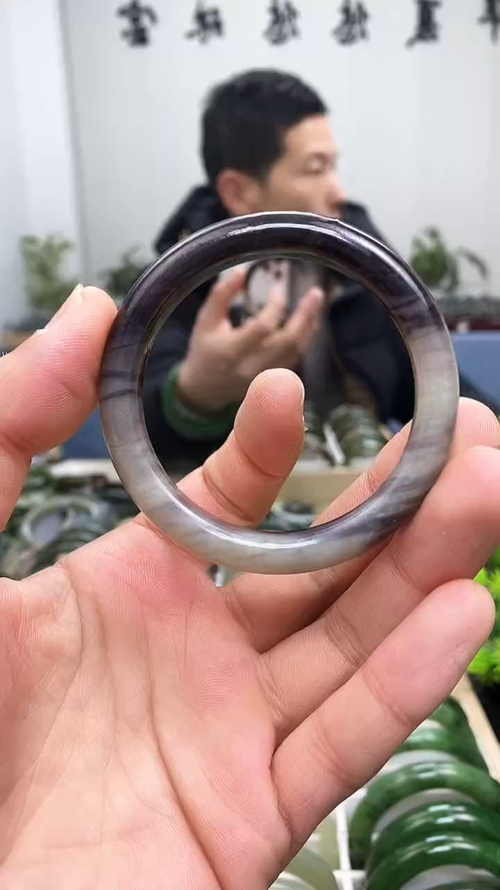 【闪购商品】和田玉手镯未镶嵌52.3（帝王紫半山水）