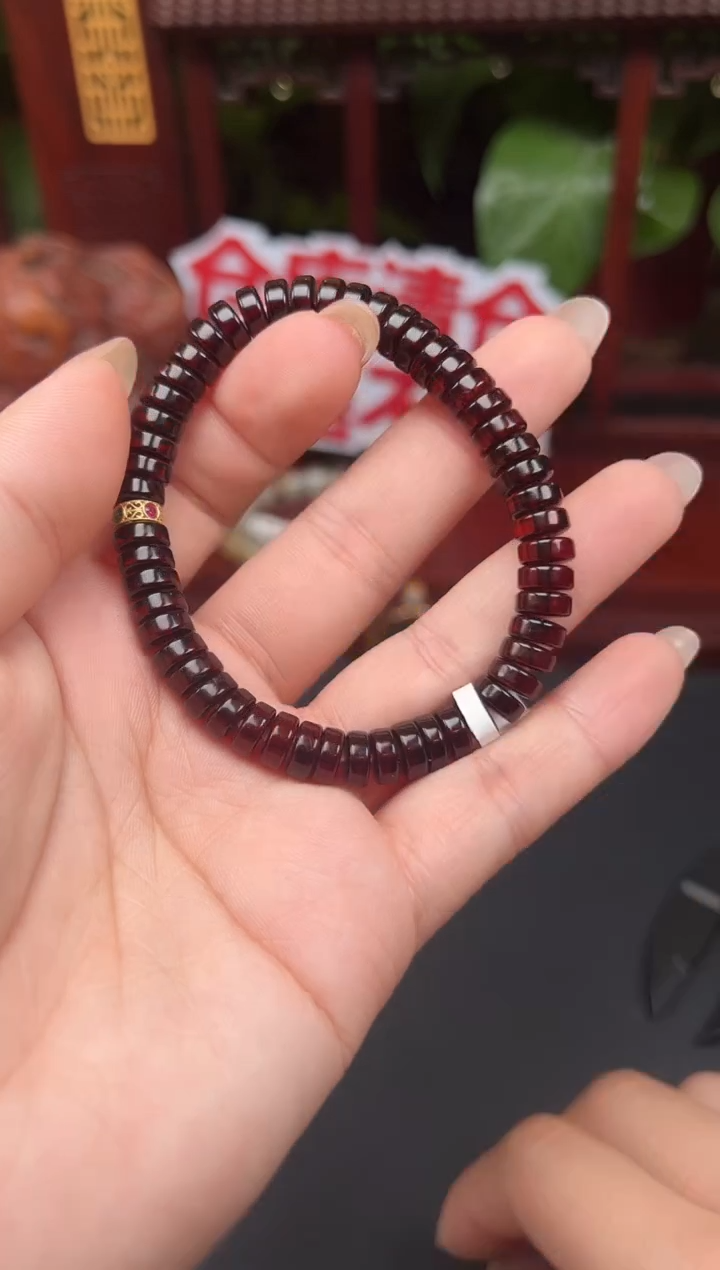 手串血珀未镶嵌手串M051