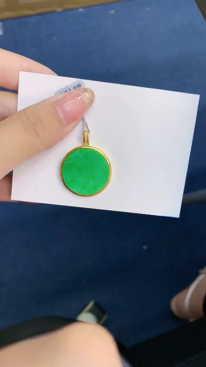 翡翠银S925镶嵌颈饰            8