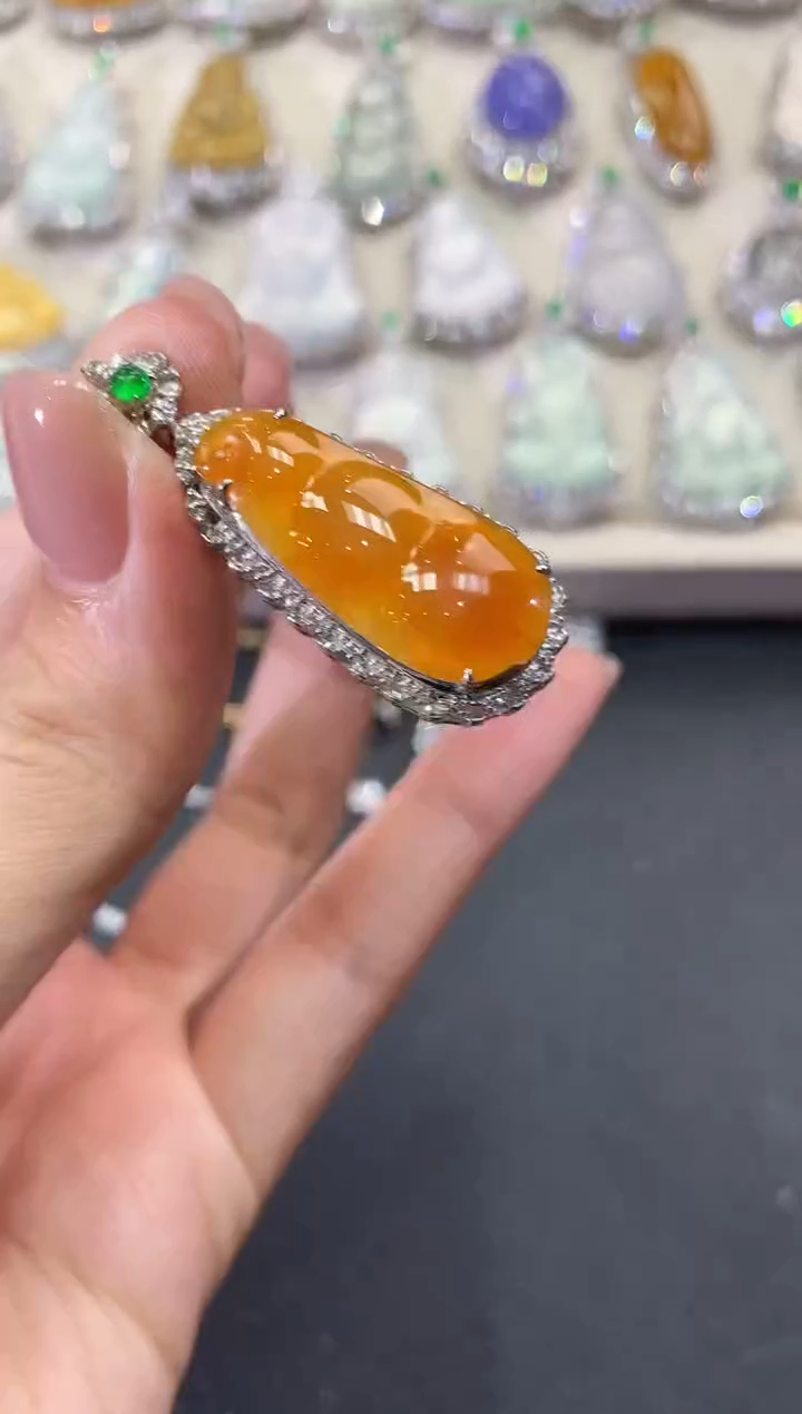 【闪购商品】翡翠吊坠(不含链)18K金镶嵌w90          