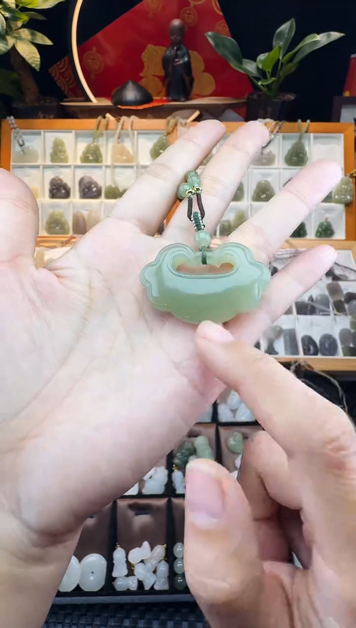 【闪购商品】和田玉颈饰未镶嵌高冰如意锁