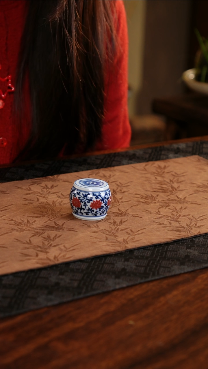 【闪购商品】杯子青花釉里红缠枝莲小鼓盖置