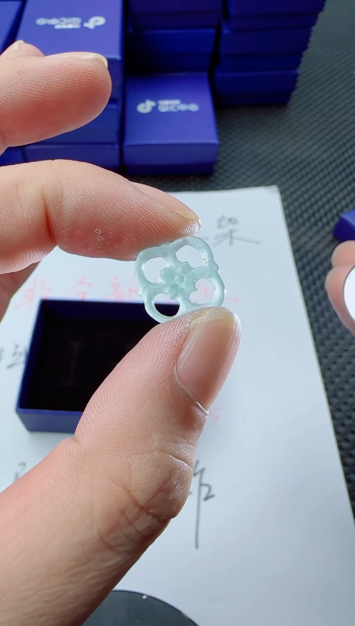 翡翠未镶嵌颈饰22222222222222