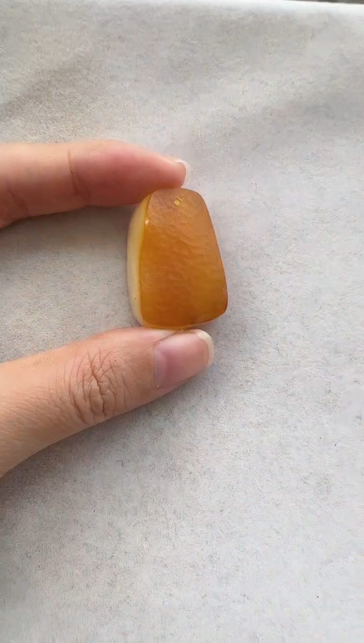 【闪购商品】琥珀裸石未镶嵌10115082-吊坠