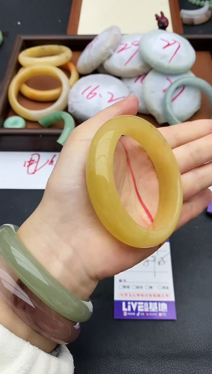 未镶嵌手镯石英质玉89+59.5