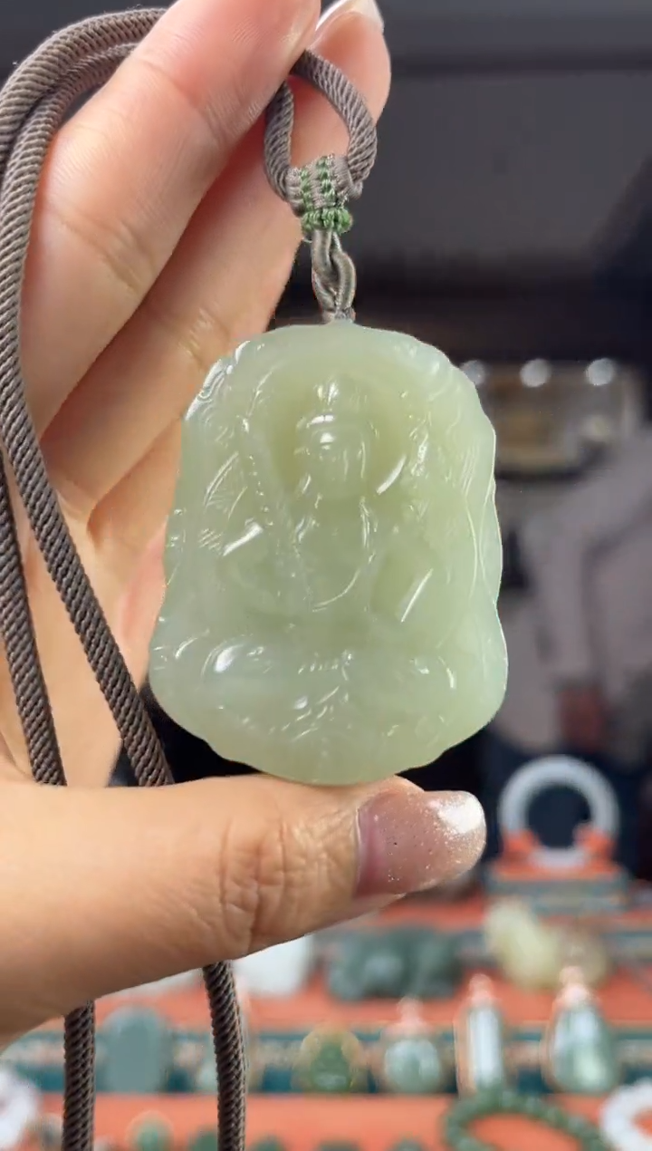 颈饰未镶嵌和田玉佩佩牛 虎