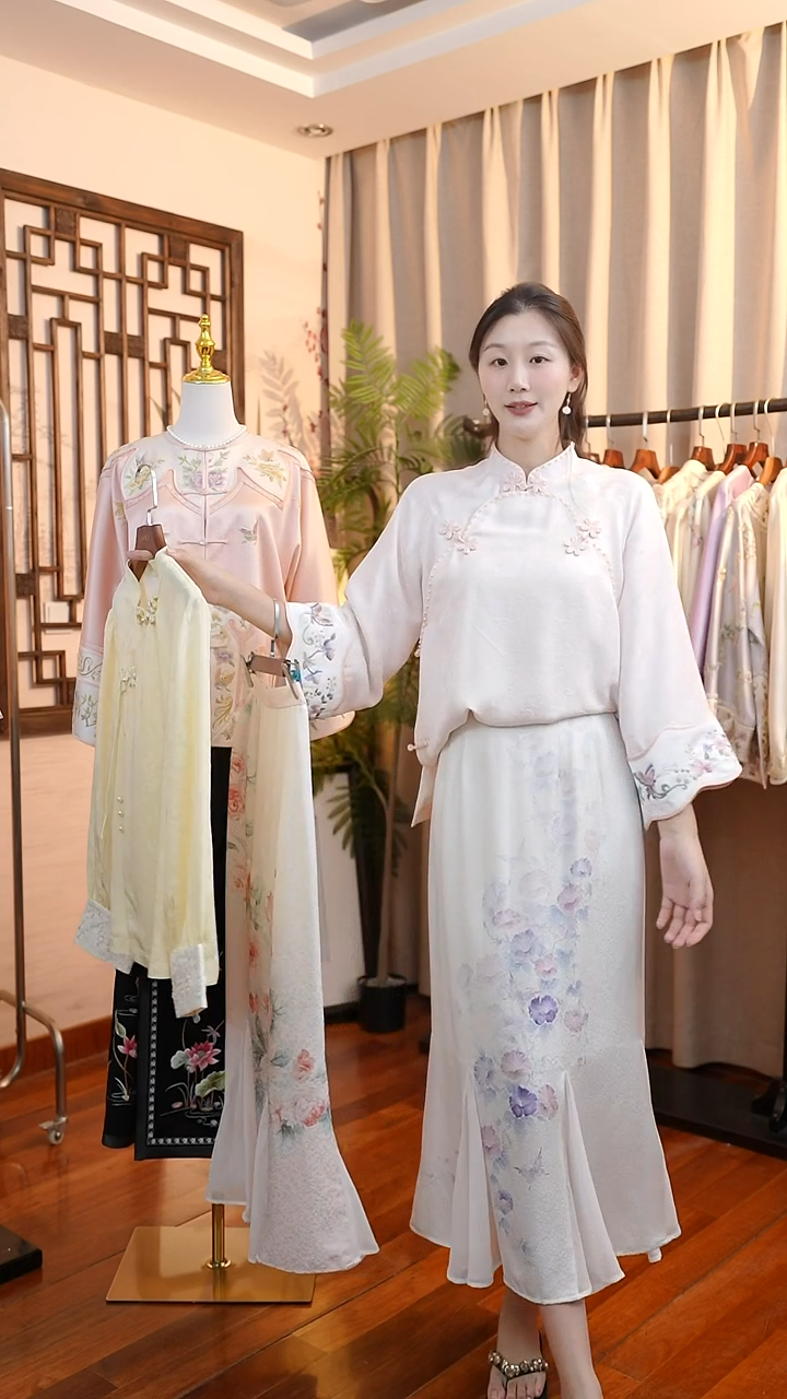 刺绣曦*正绢步步生莲裙 桑蚕丝非遗苏绣服饰