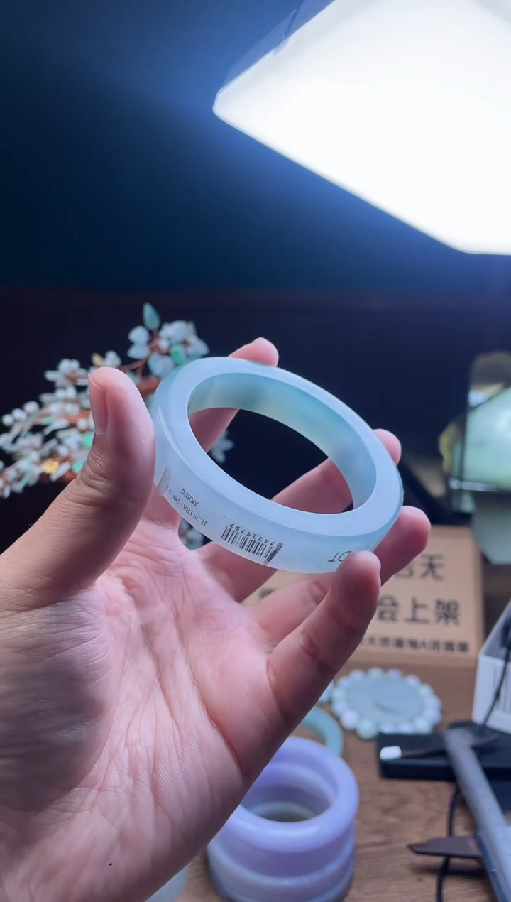 【闪购商品】定制翡翠手镯未镶嵌定制