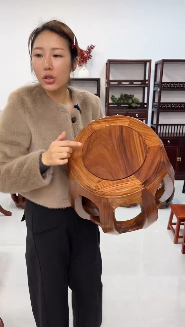 花梨木类家具一对亚花梨大号原木色鼓凳