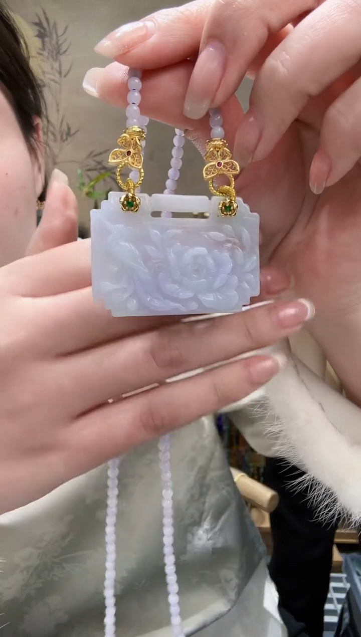 【闪购商品】翡翠颈饰未镶嵌吊坠