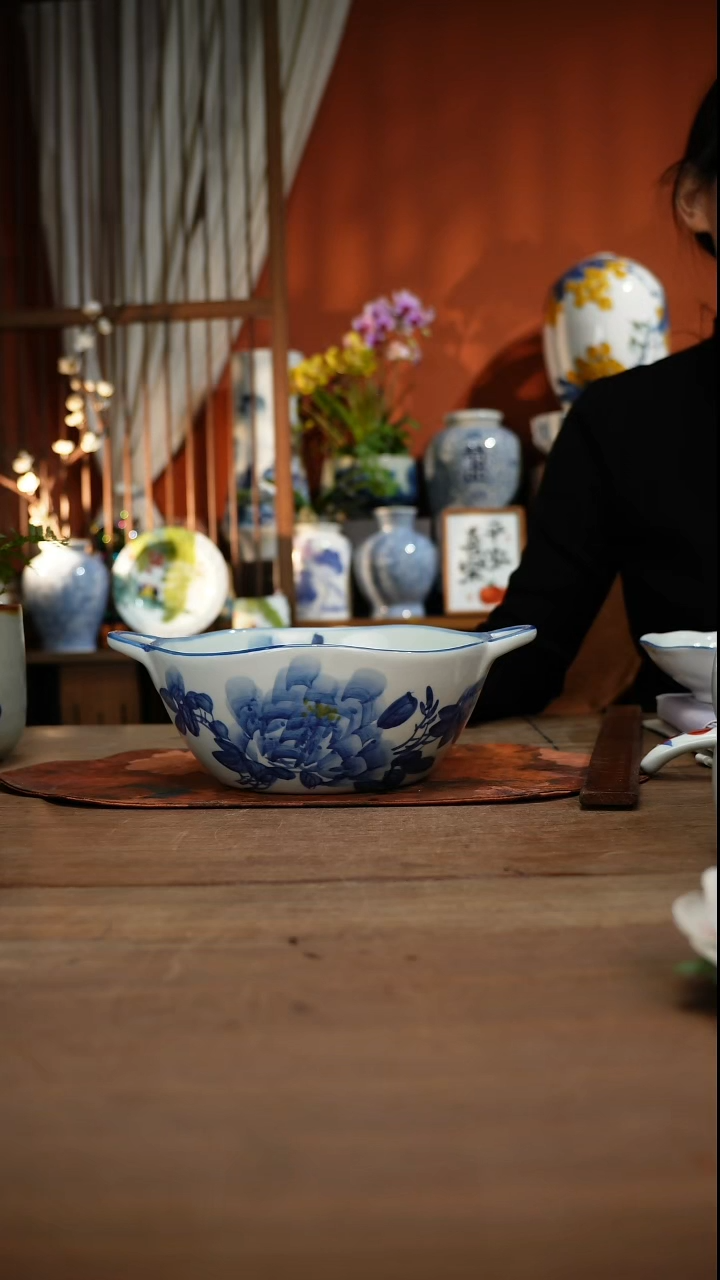 当代高温釉下彩手绘陶瓷餐具