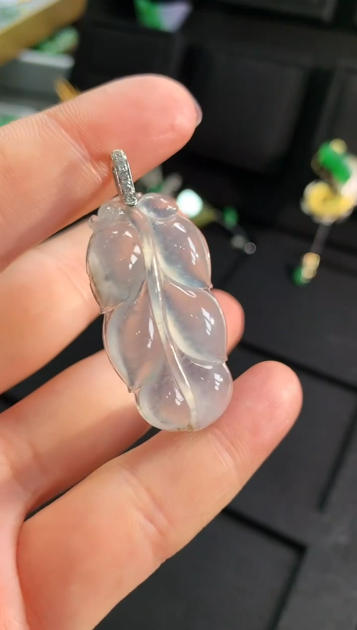 【闪购商品】翡翠吊坠(不含链)18K金镶嵌吊坠