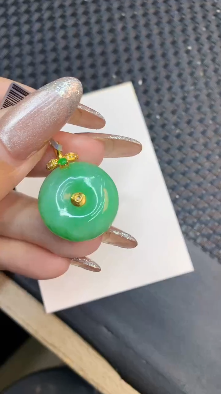 颈饰18K金镶嵌翡翠1