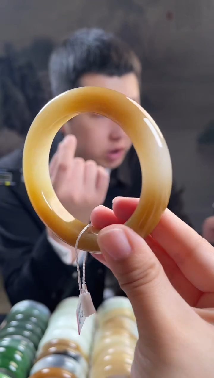 未镶嵌手镯和田玉55+圈口0532