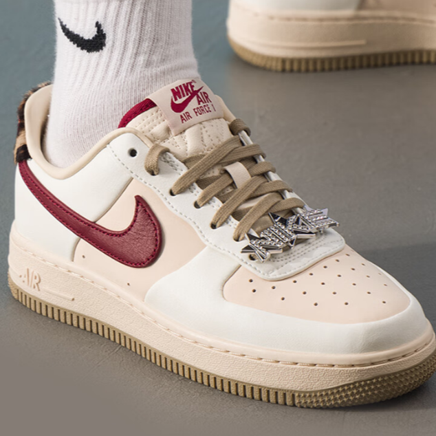 NIKE耐克【专柜同款】女子AIR FORCE 1复古运动低帮休闲鞋IM7510262