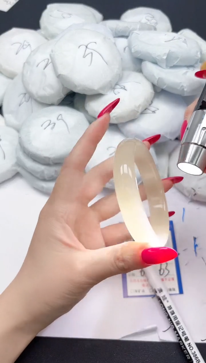 未镶嵌手镯石英质玉A203/6263