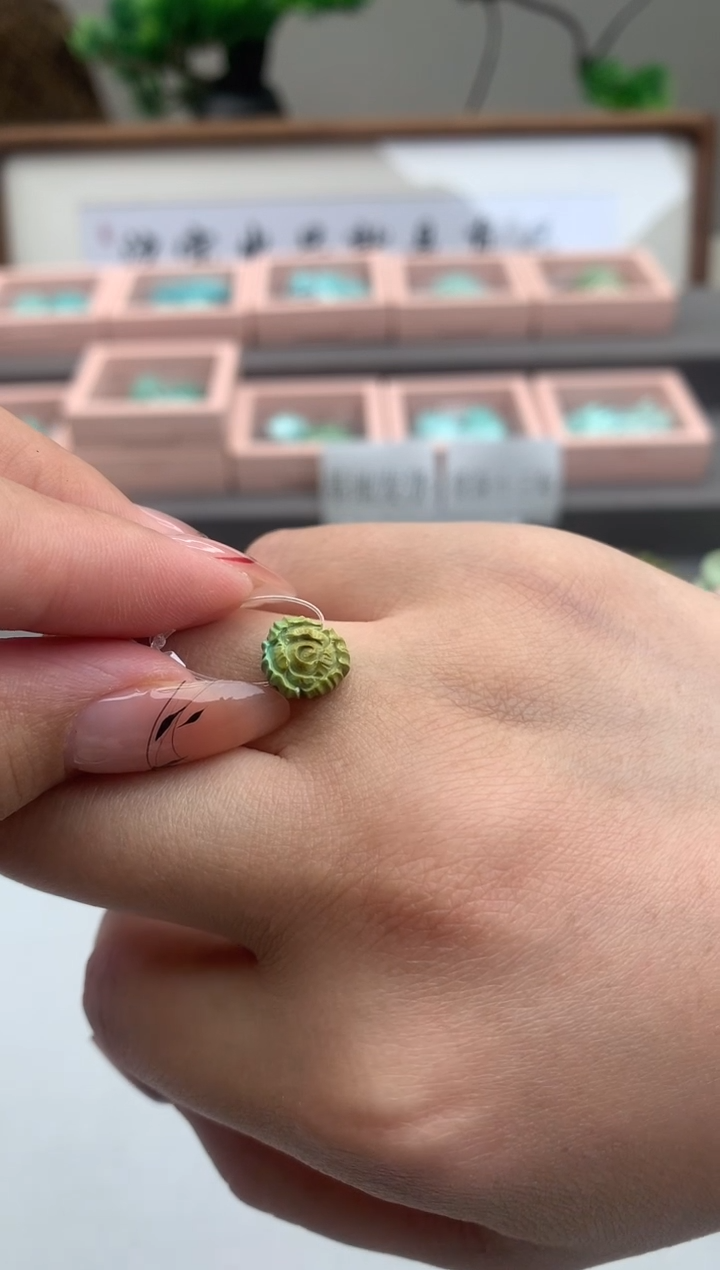 南红玛瑙未镶嵌雕刻C26