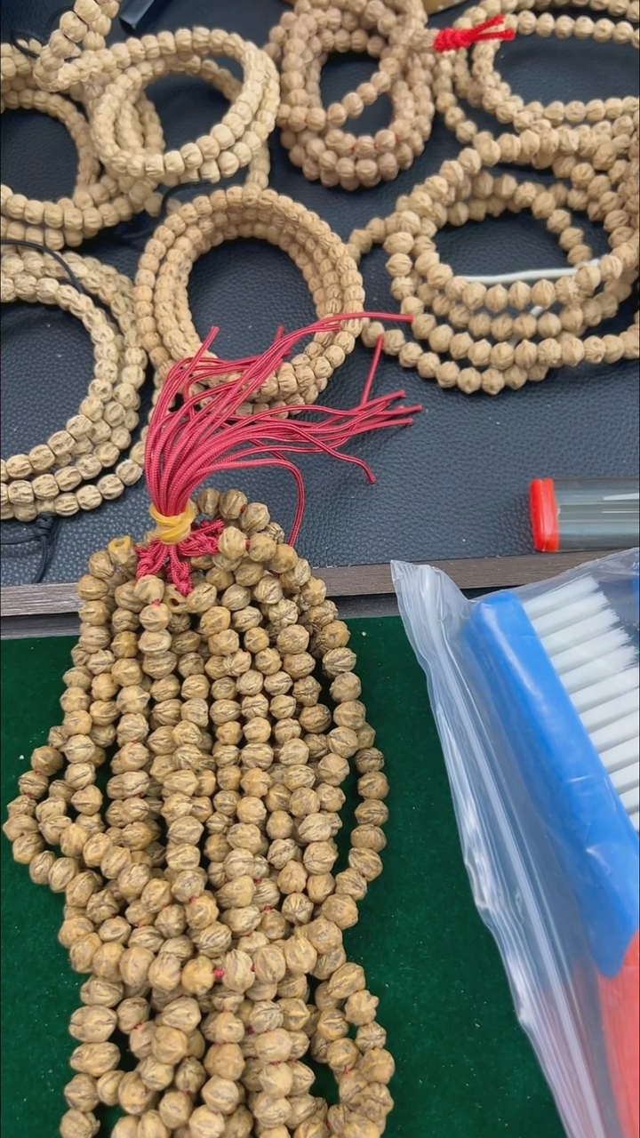 吊坠柏香籽/百香籽精工手持黑色款