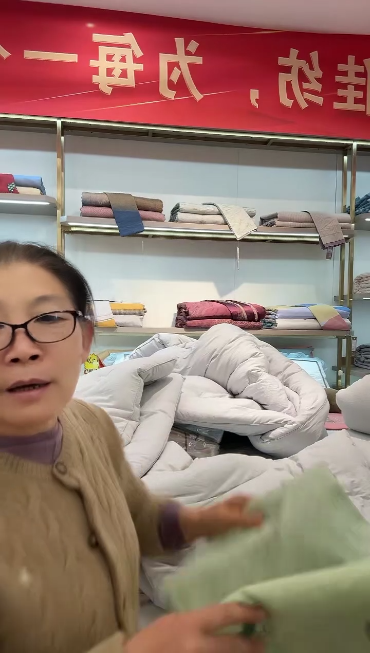 棉皱皱纱被子两条