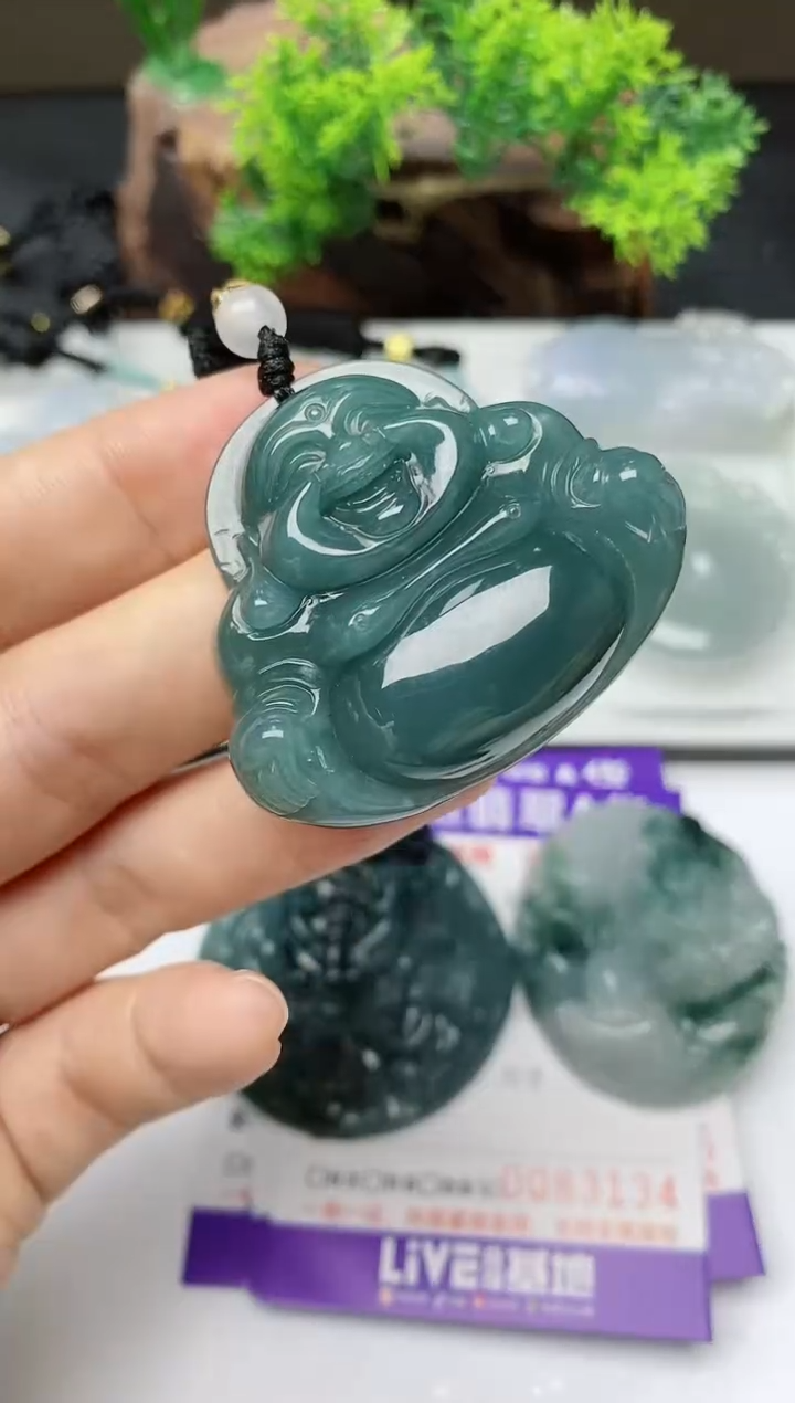【闪购商品】翡翠颈饰未镶嵌        