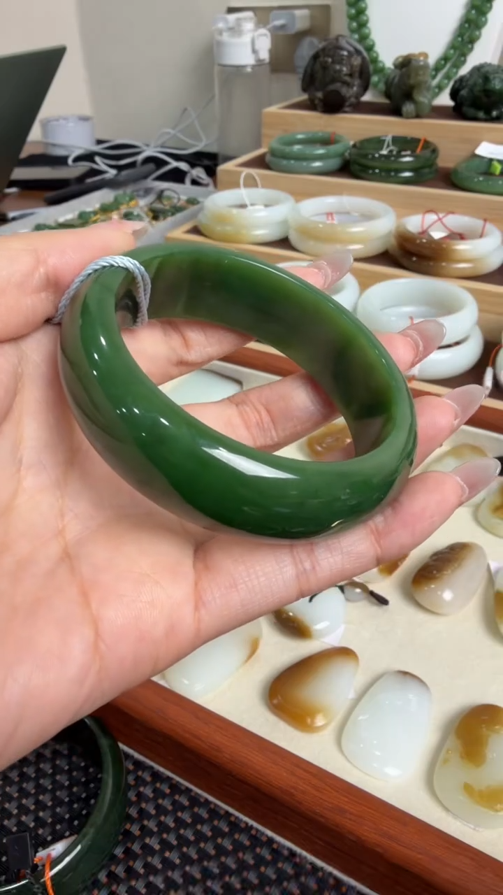 颈饰未镶嵌和田玉手镯57