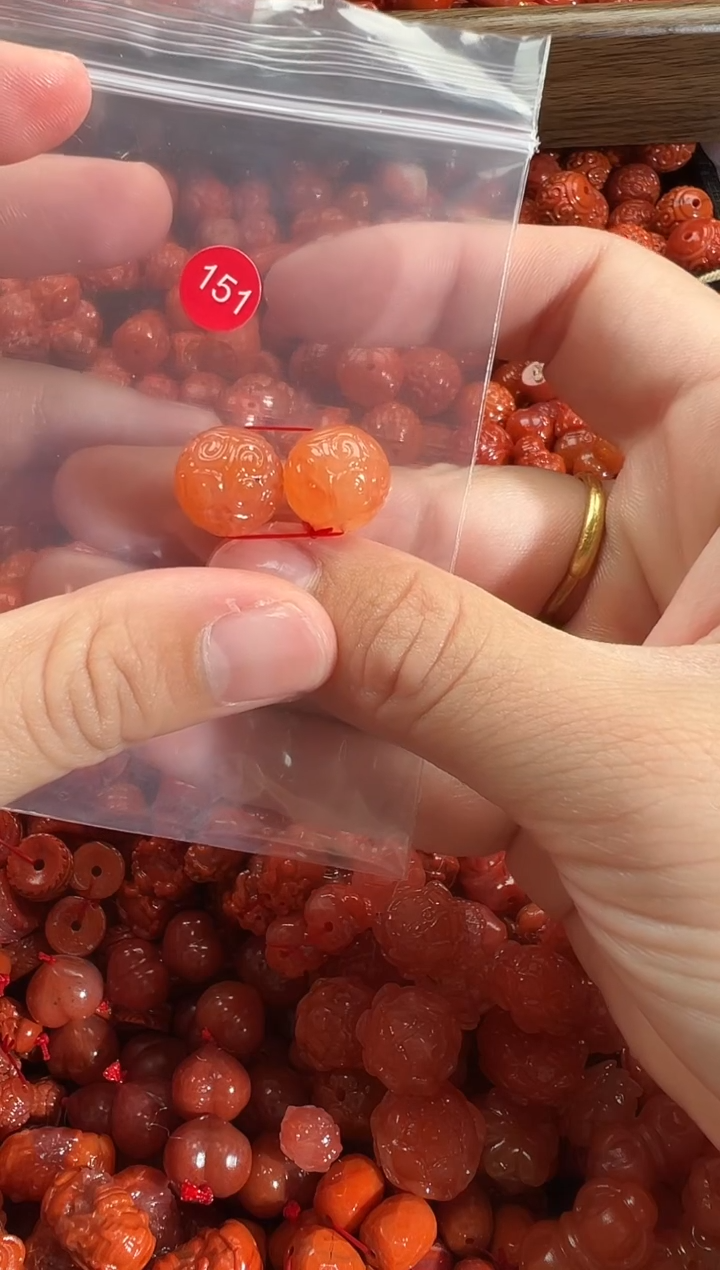 颈饰未镶嵌南红玛瑙1