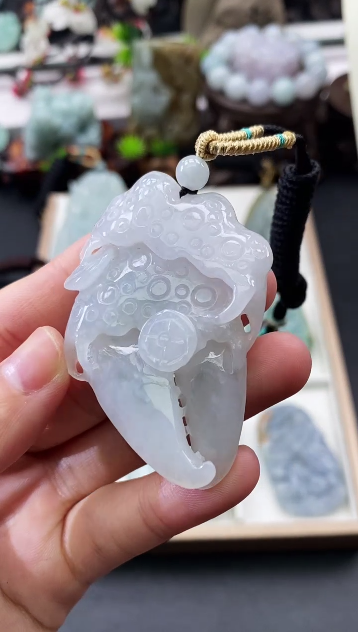 翡翠未镶嵌颈饰天然缅甸A货翡翠