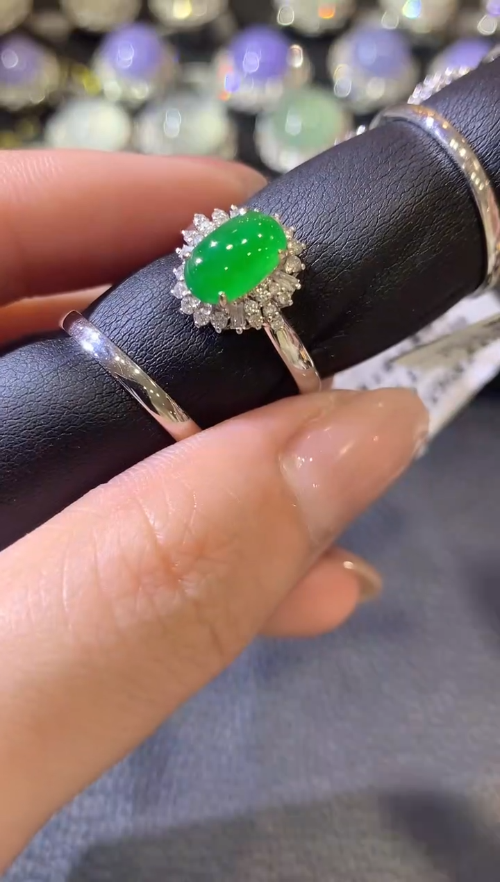 【闪购商品】翡翠戒指18K金镶嵌C11翡翠