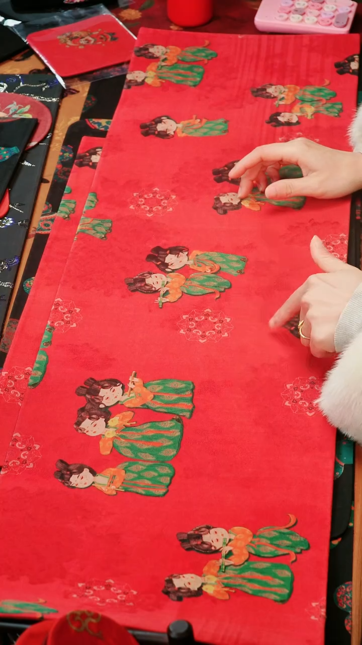 【闪购商品】摆件别具一阁布艺尺寸100+30