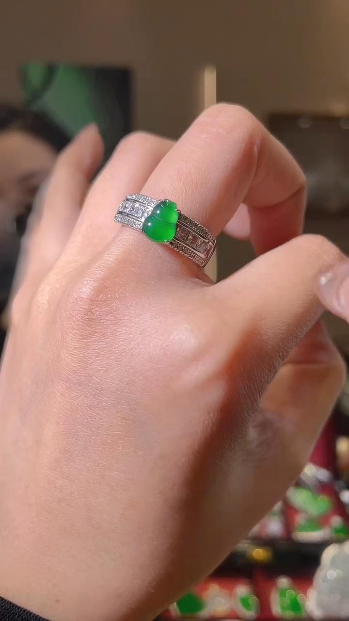 【闪购商品】翡翠戒指银S925镶嵌天然翡翠A货