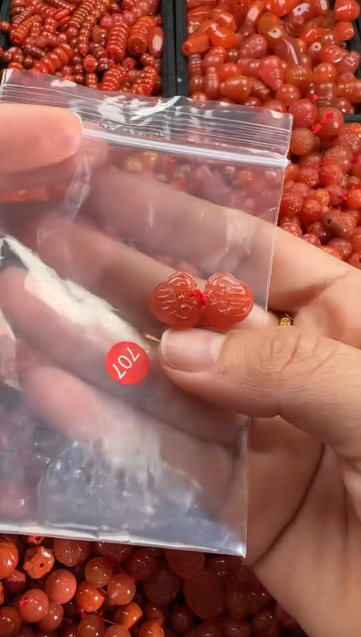 【闪购商品】南红玛瑙颈饰未镶嵌1