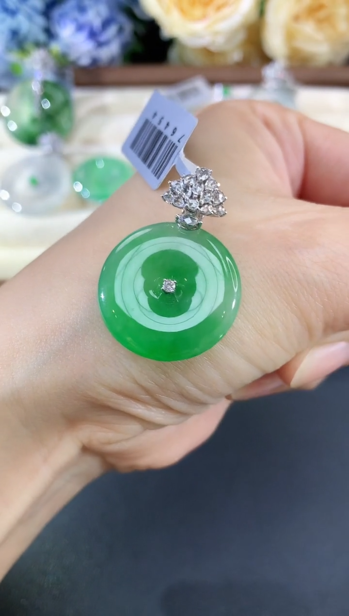 吊坠(不含链)18K金镶嵌翡翠102|28000