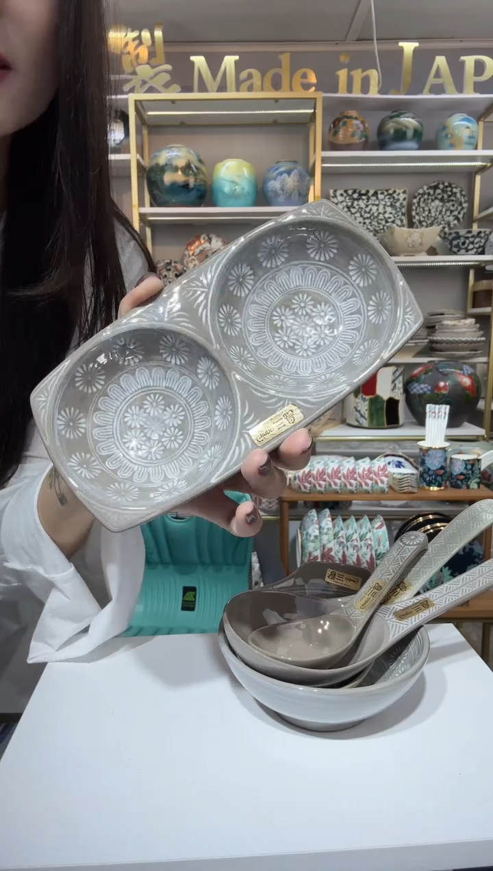 陶瓷花三岛双格蘸酱碟1个